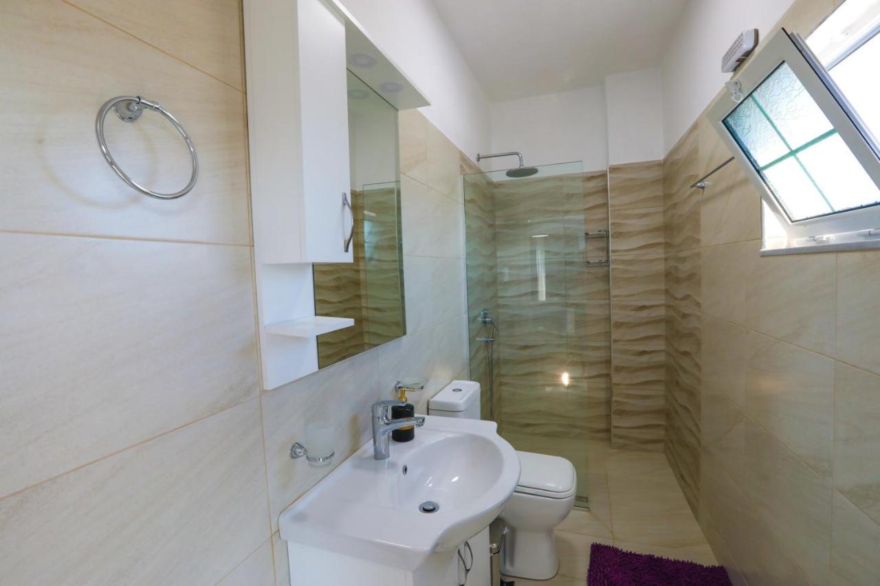 Vila Enxhi Ksamil Exteriör bild